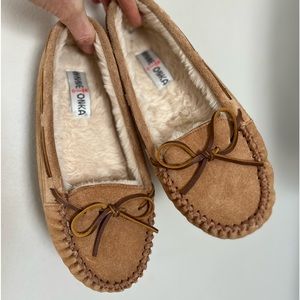 Minnetonka Moccasin Slippers
